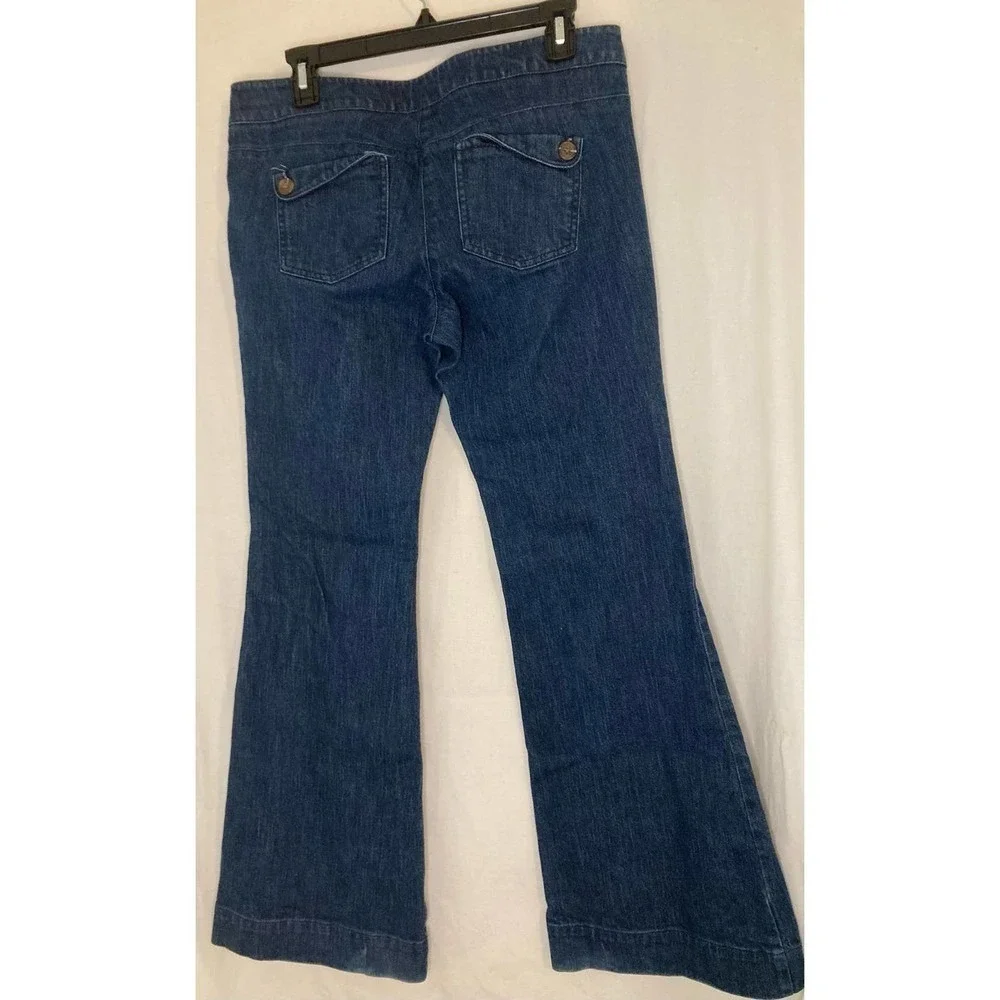 New York & Company Denim Jeans Women's Size 8 Dark Wash Flared Leg Button Detail - Picture 2 of 11